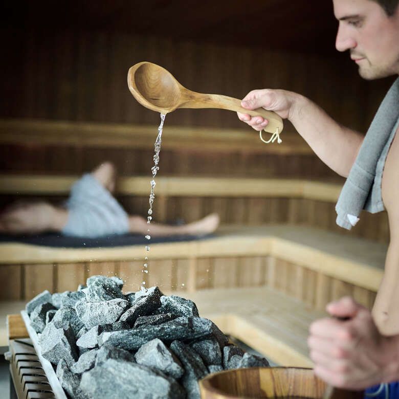 Aufguss in der Aquaria Gipfelsauna
