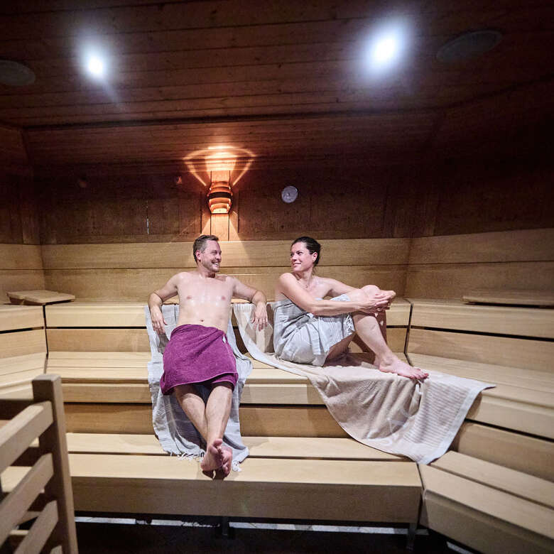 Saunieren in der Finnischen Sauna im Aquaria Erlebnisbad